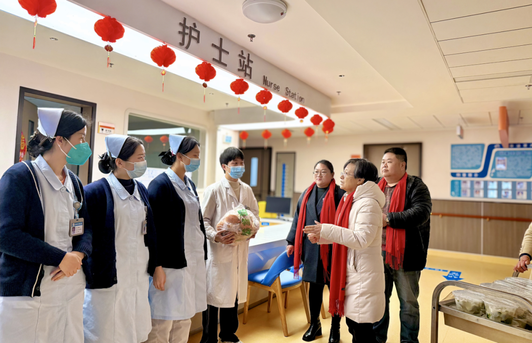 新春慰問送溫情，除夕關(guān)懷暖人心！